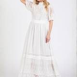 Vestido Maxi Erika – Largo de Encaje con Cuello Alto Romantic  – Blanco