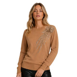 Chompa Cuello Redondo con Bordado de Flores - Camel