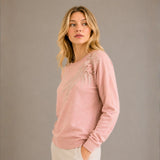 Chompa Cuello Redondo con Bordado de Flores - Rosado