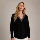 Chompa Cuello V Estilo Murciélago - Negro
