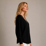 Chompa Cuello V Estilo Murciélago - Negro