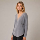 Chompa Cuello V Estilo Murciélago - Gris