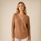 Chompa Cuello V Estilo Murciélago - Camel
