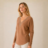 Chompa Cuello V Estilo Murciélago - Camel