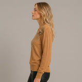 Chompa Cuello Redondo con Bordado de Flores - Camel