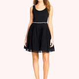Vestido Corto sin Mangas con Falda Plisada - Negro