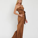 Enterizo Martha - Satinado Elegante Acaramelado sin Tirantes para Mujer - Marrón