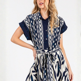 Vestido Maxi Juani – Largo Camisero con Estampado Geométrico - Azul y Blanco