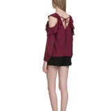 Blusa Cold Shoulder y Ruffle vertical - Guinda